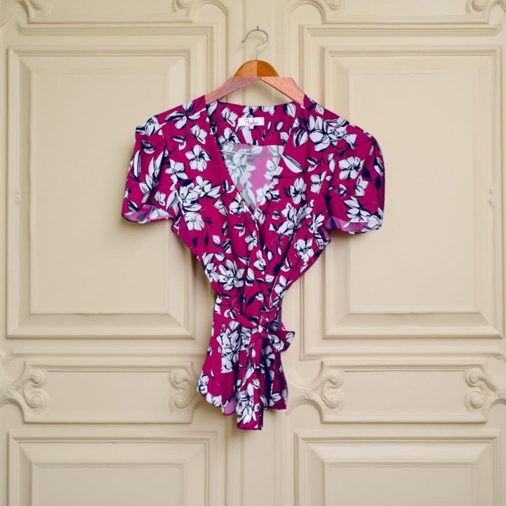 Parker Blouse full wrap blouse EUC magenta floral Womens Size L
